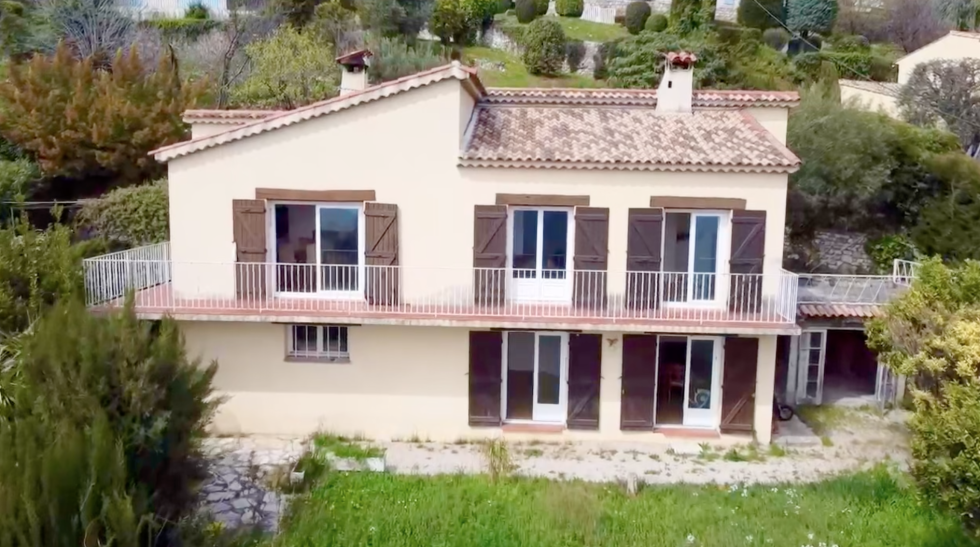 Property photo 2 of 13