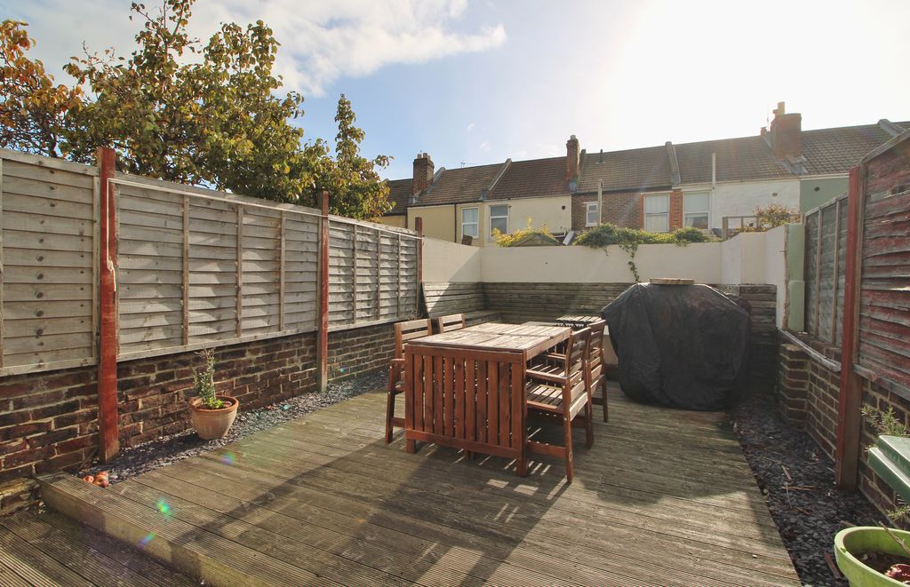 Property photo 3 of 13
