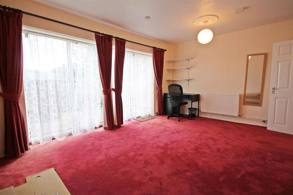 Property photo 3 of 9