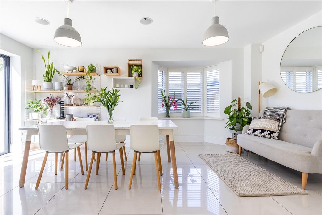 Property photo 3 of 39 Kitchen Dining Room