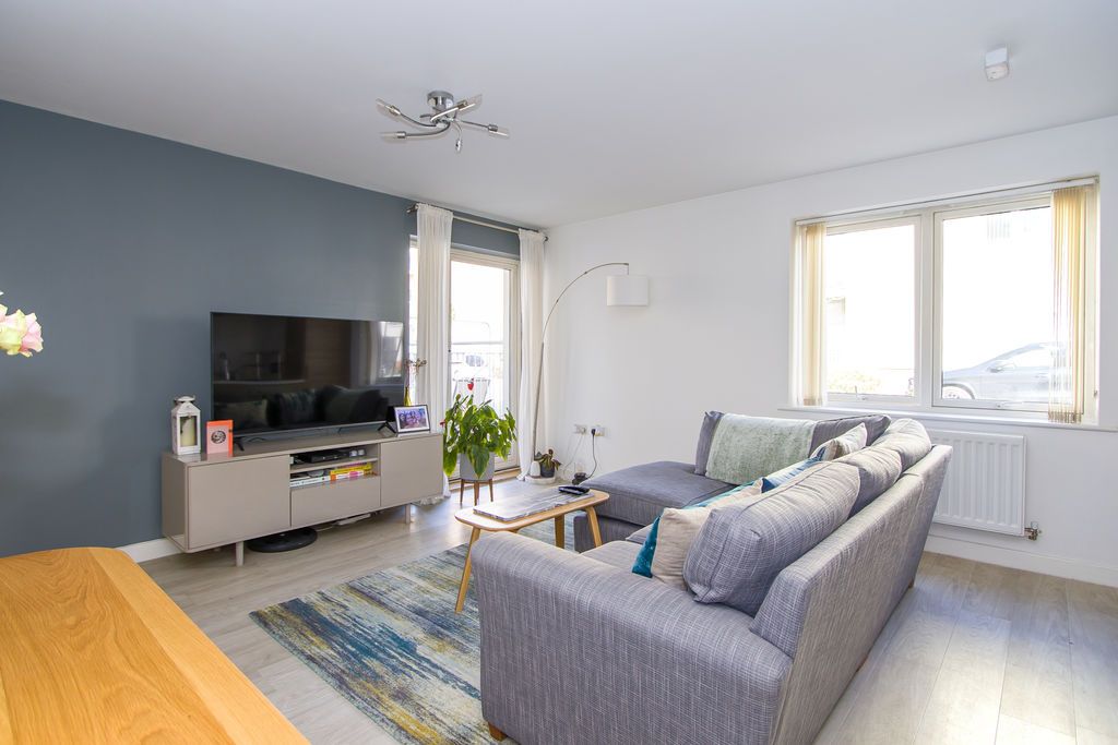 Property photo 3 of 12 Photo 2