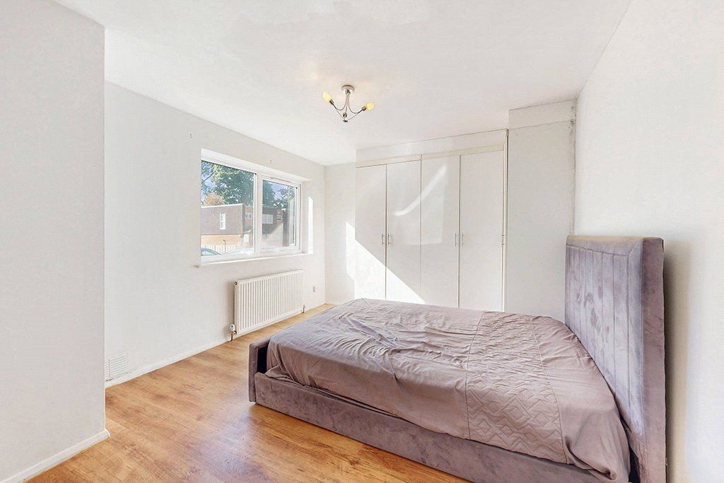 Property photo 3 of 8 Picture No. 06