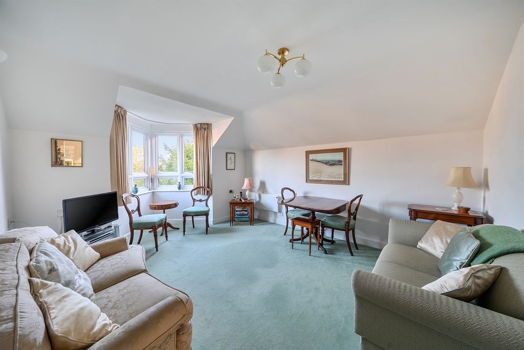 Property photo 3 of 11