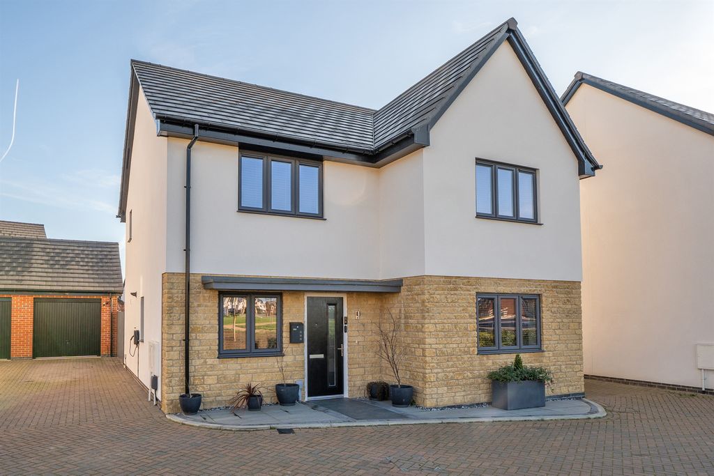 Property photo 1 of 22