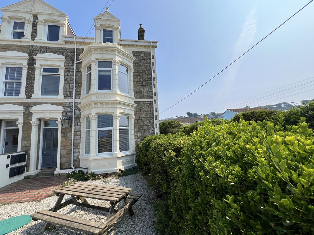 Property photo 1 of 12 2 Bedroom Ground Floor Apartment For Sale