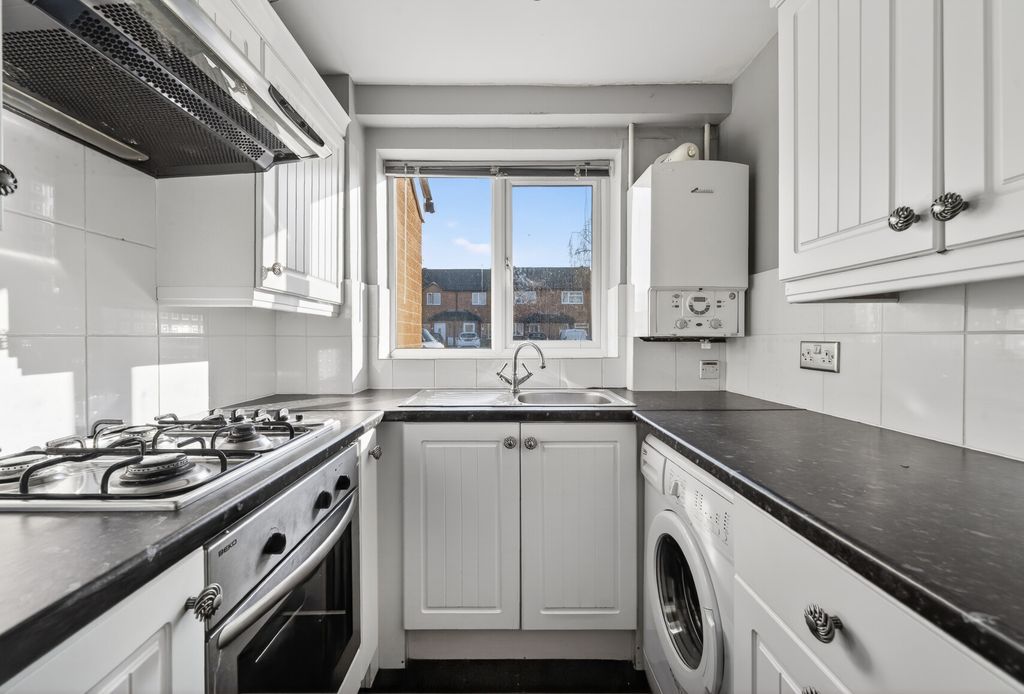 Property photo 2 of 8 1431893-10-69Bc33...