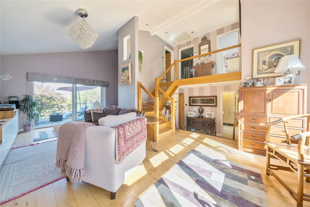 Property photo 2 of 22 Reception Room