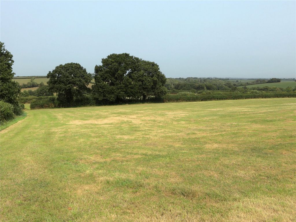 Property photo 3 of 16 Picture No. 06