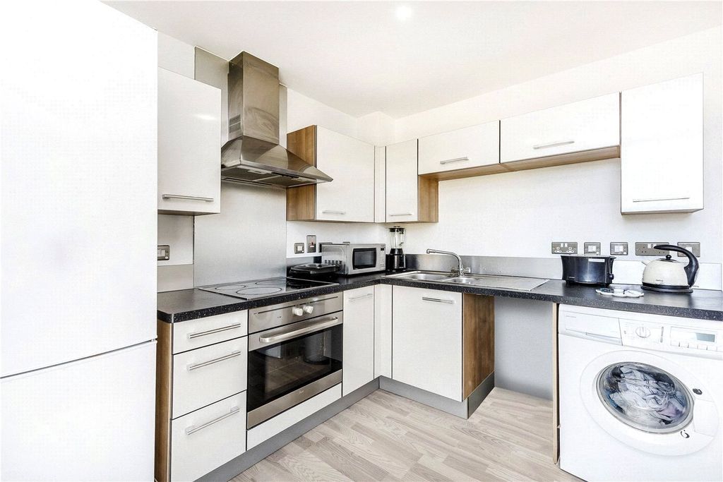 Property photo 3 of 10 Picture No. 09