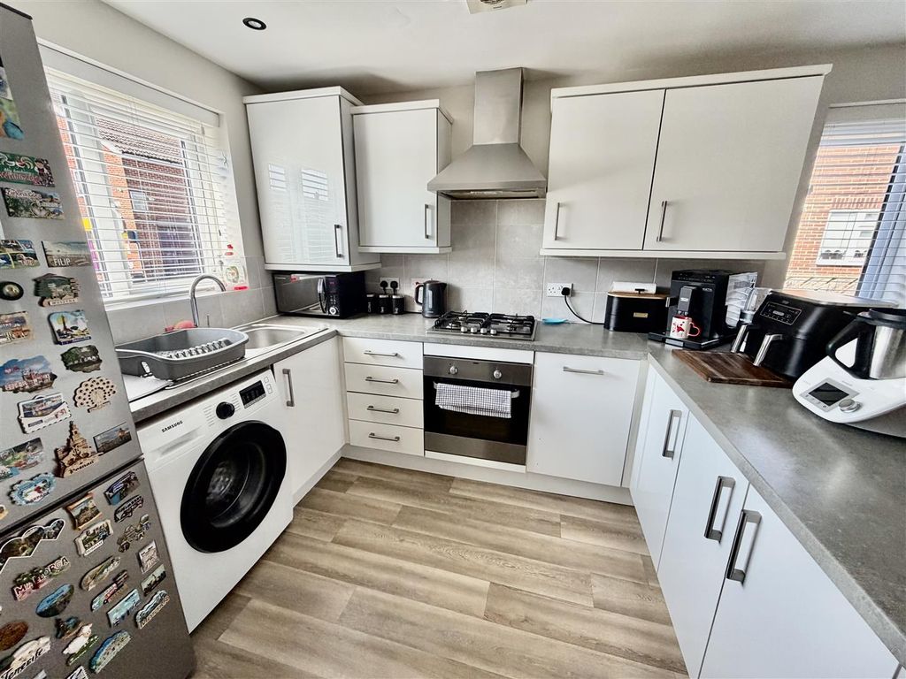 Property photo 2 of 13 Kitchen Diner