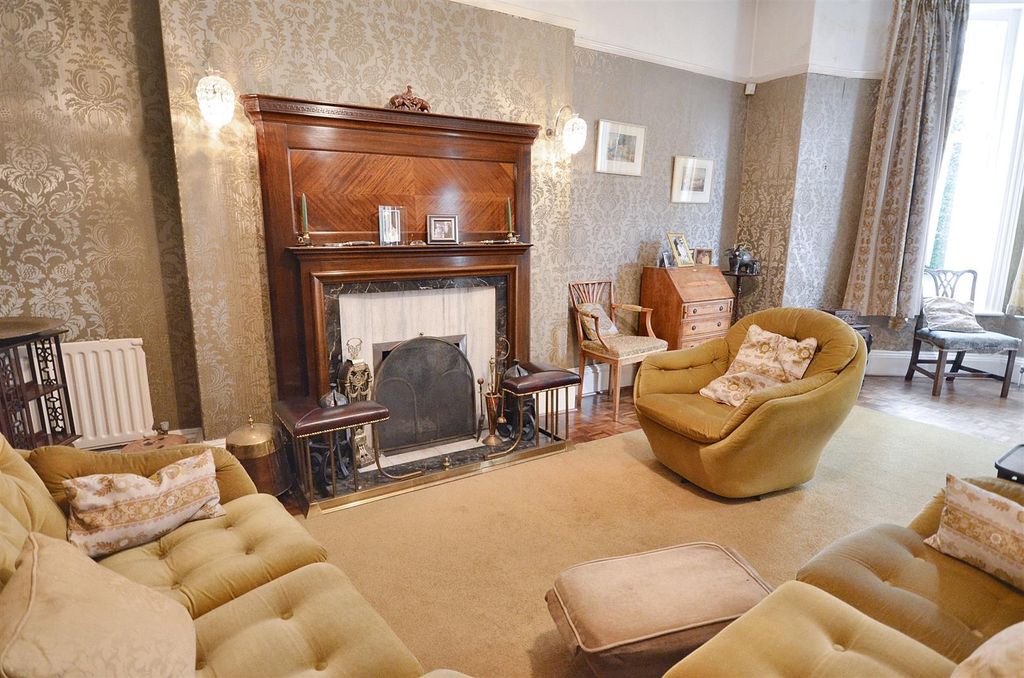 Property photo 3 of 36