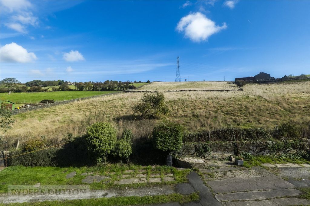 Property photo 2 of 24 Picture No. 23