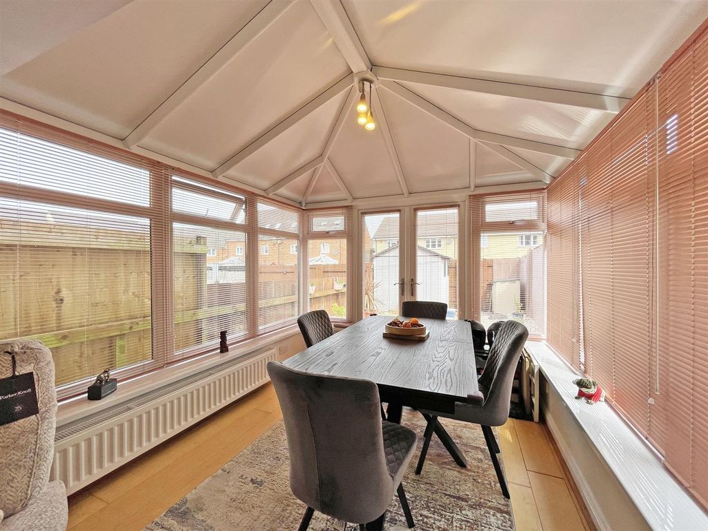 Property photo 3 of 13 Renassiance Gardens 28 - Conservatory Fp.Jpg