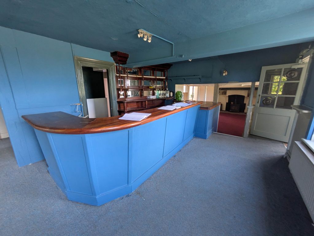 Property photo 2 of 20