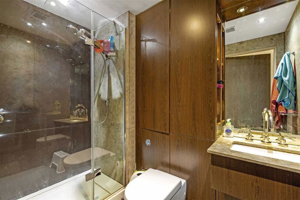 Property photo 3 of 5