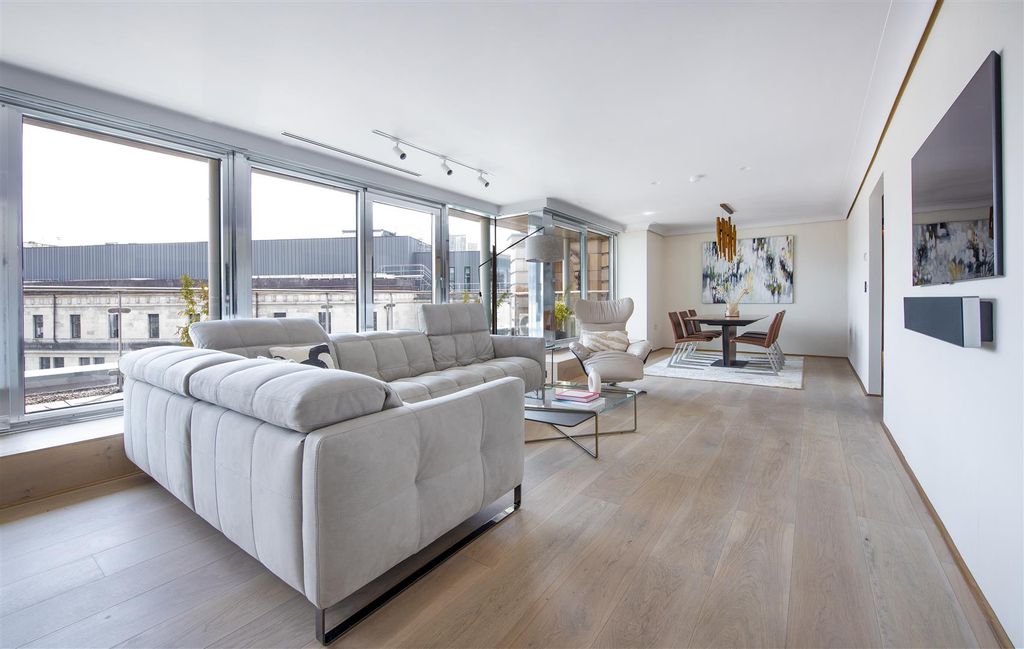 Property photo 1 of 41