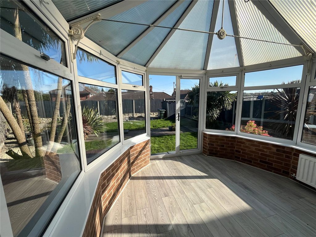 Property photo 3 of 12 Picture No. 16