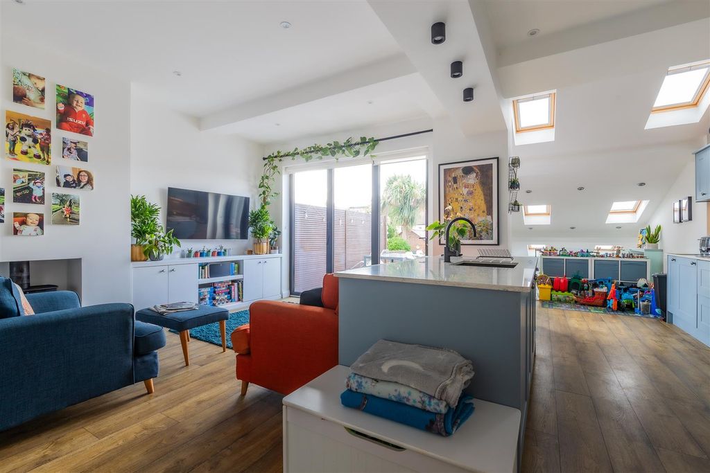 Property photo 2 of 32 42-8.Jpg