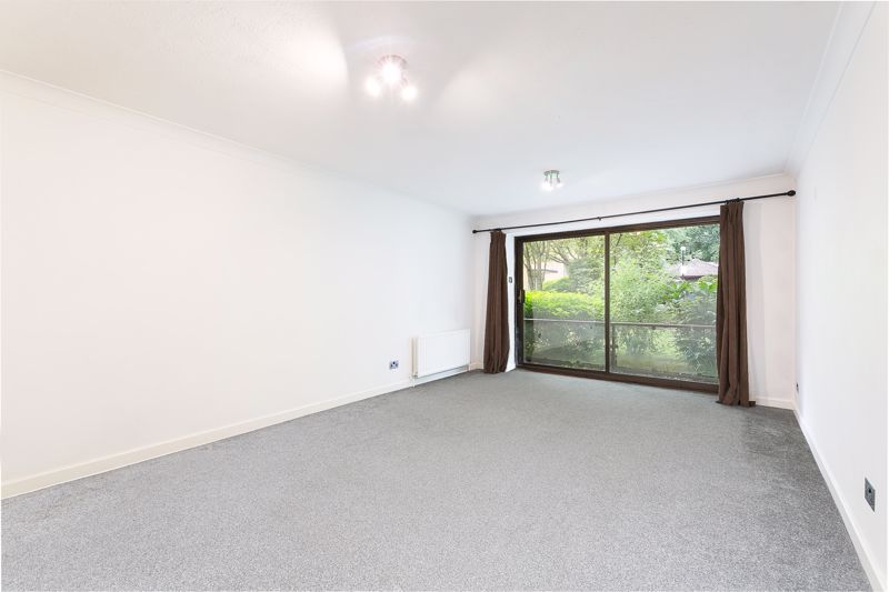 Property photo 3 of 19 Lounge/ Dining Room