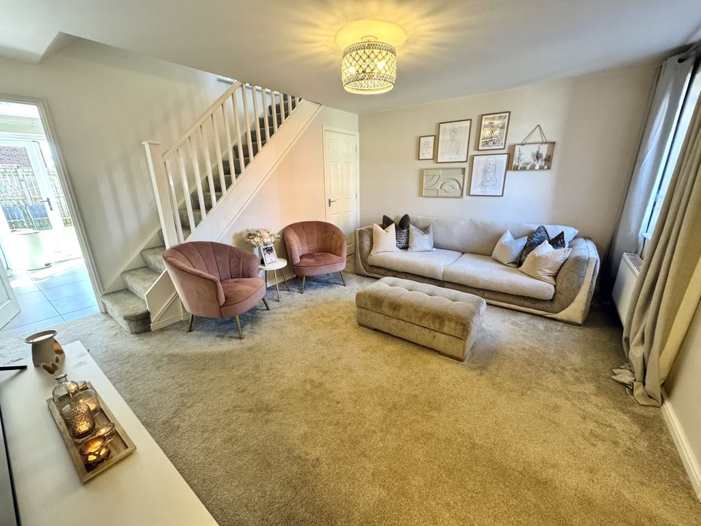Property photo 2 of 17 Img_2642