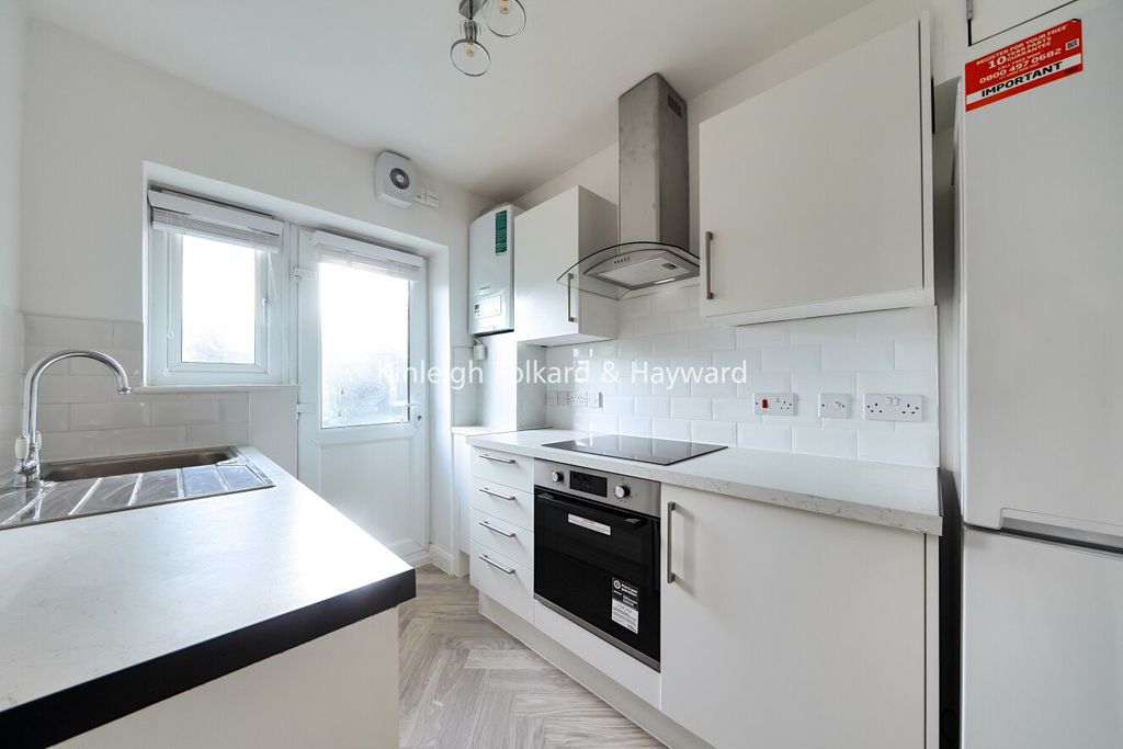 Property photo 2 of 10 Picture No. 19