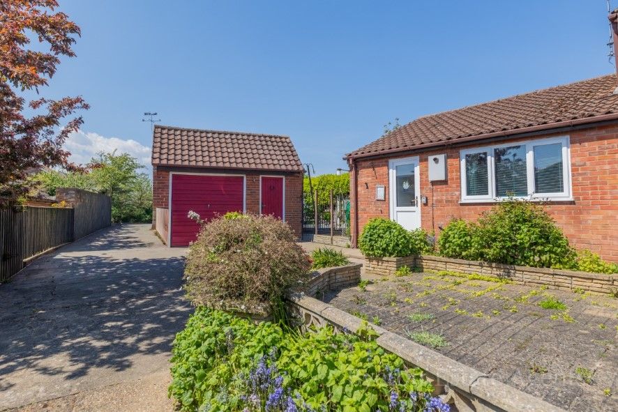 Property photo 2 of 17
