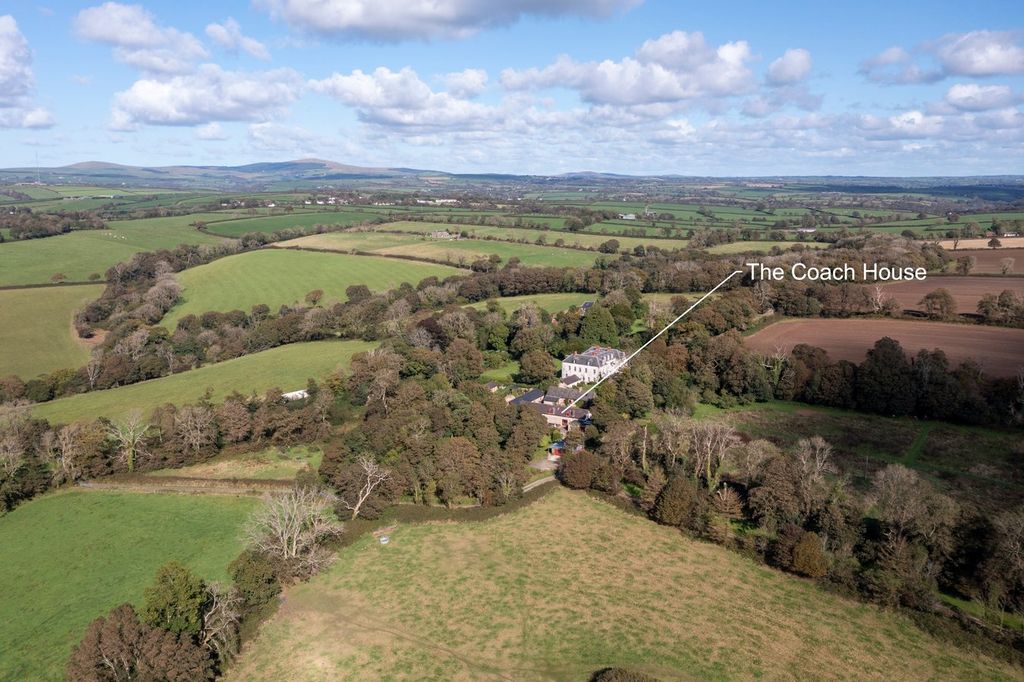 Property photo 2 of 50