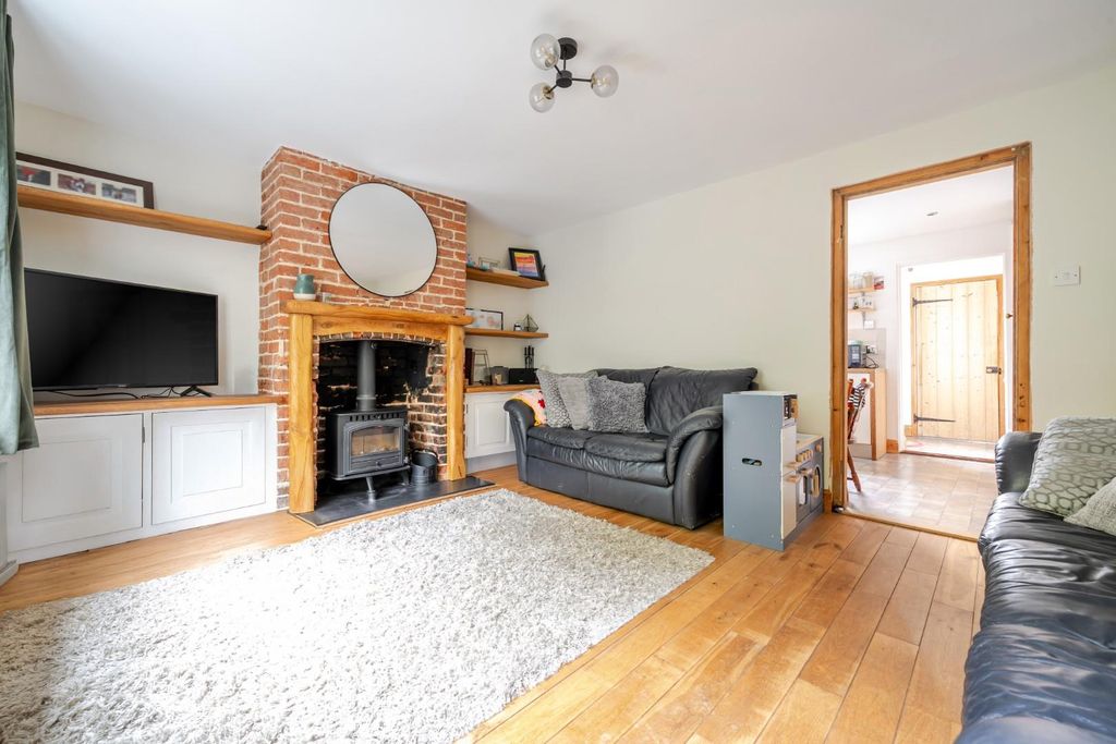 Property photo 3 of 35 1371086-2-68F5F86Aeaa2B.Jpg