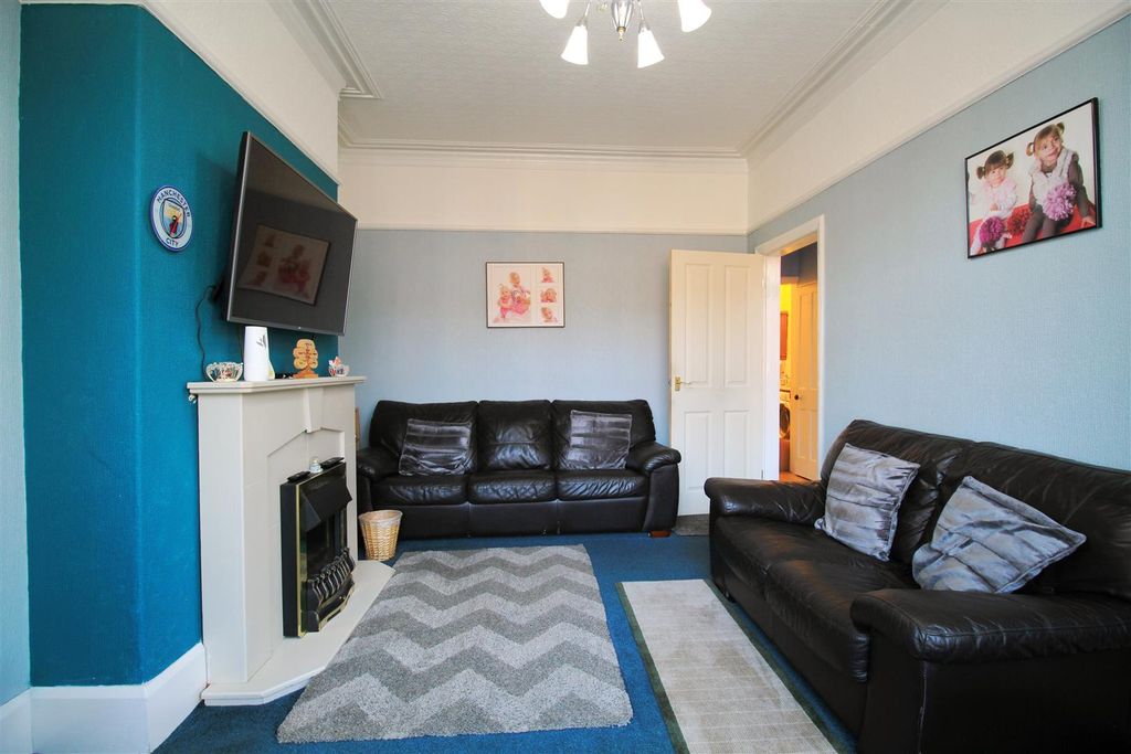 Property photo 2 of 18 Lounge...Jpg