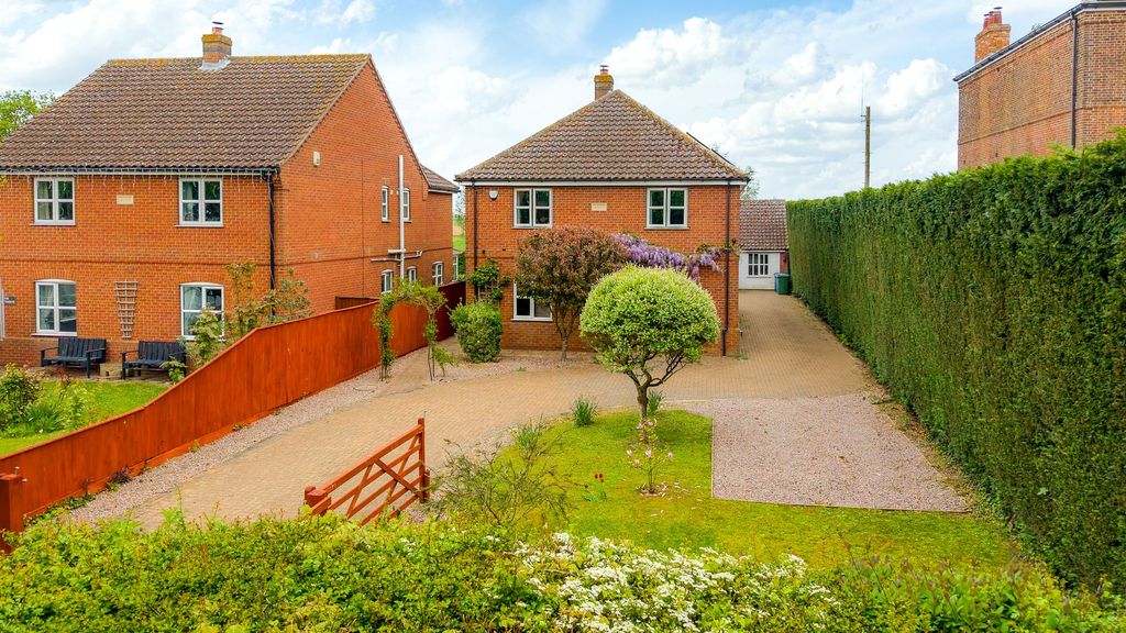 Property photo 1 of 41