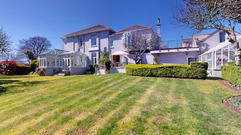 Property photo 1 of 47