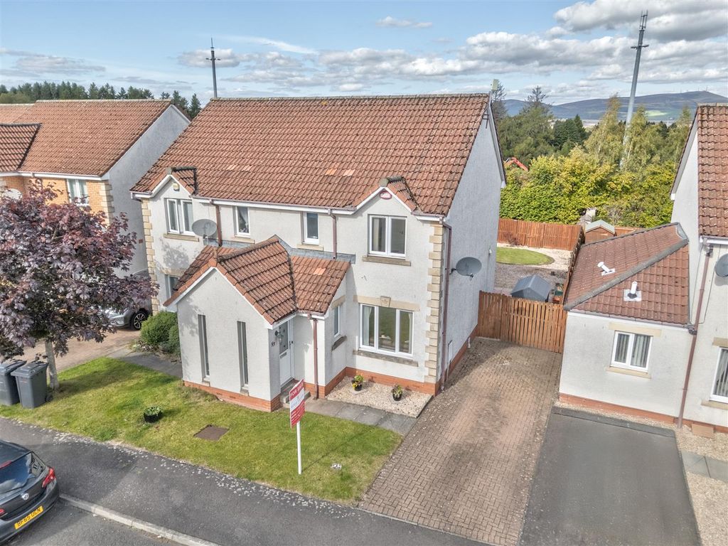 Property photo 1 of 17 53 Clattowoods Place Dundee-14.Jpg