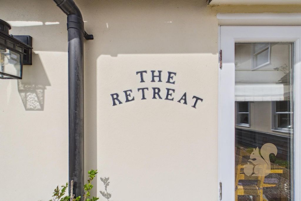 Property photo 2 of 30 Cam01814G0-Pr0095-Still030.Jpg