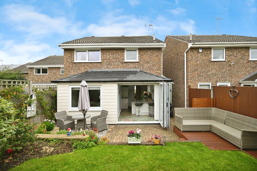 Property photo 2 of 21