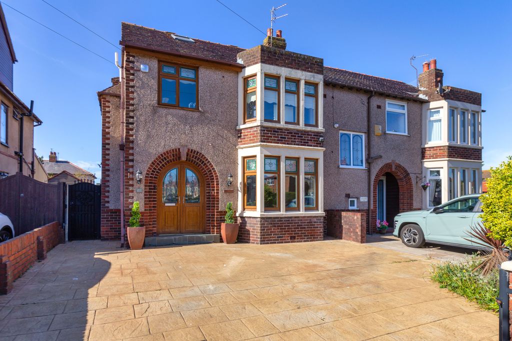 Property photo 1 of 25