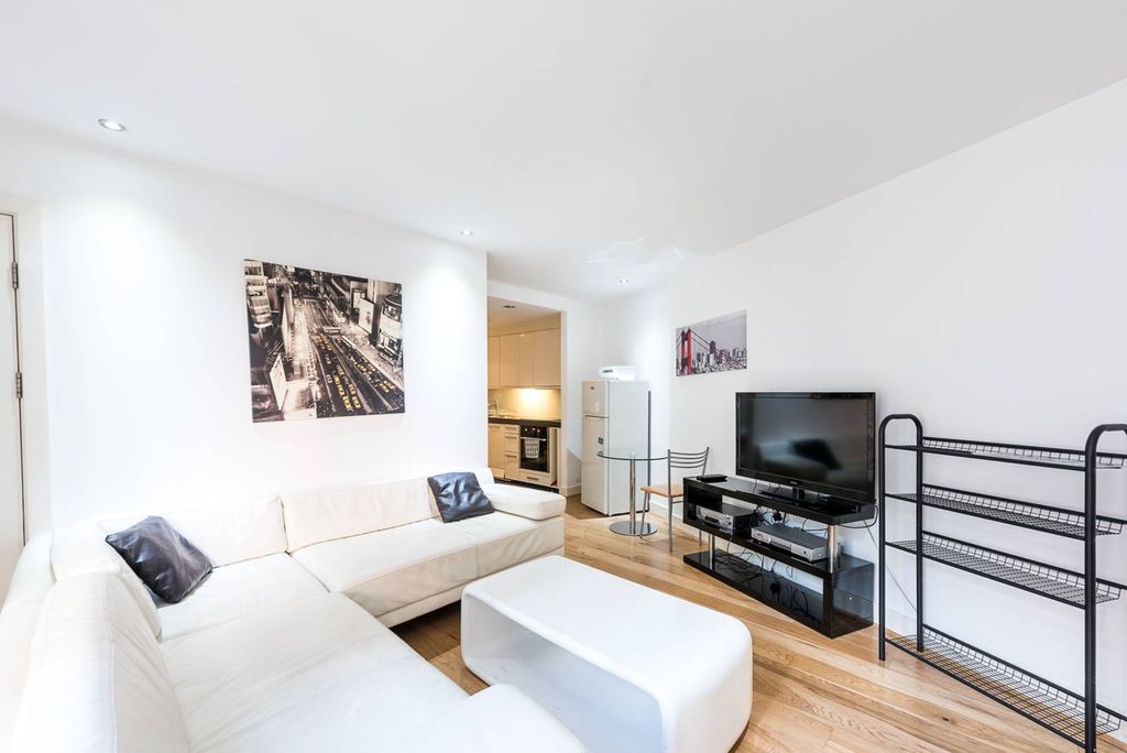 Property photo 3 of 8