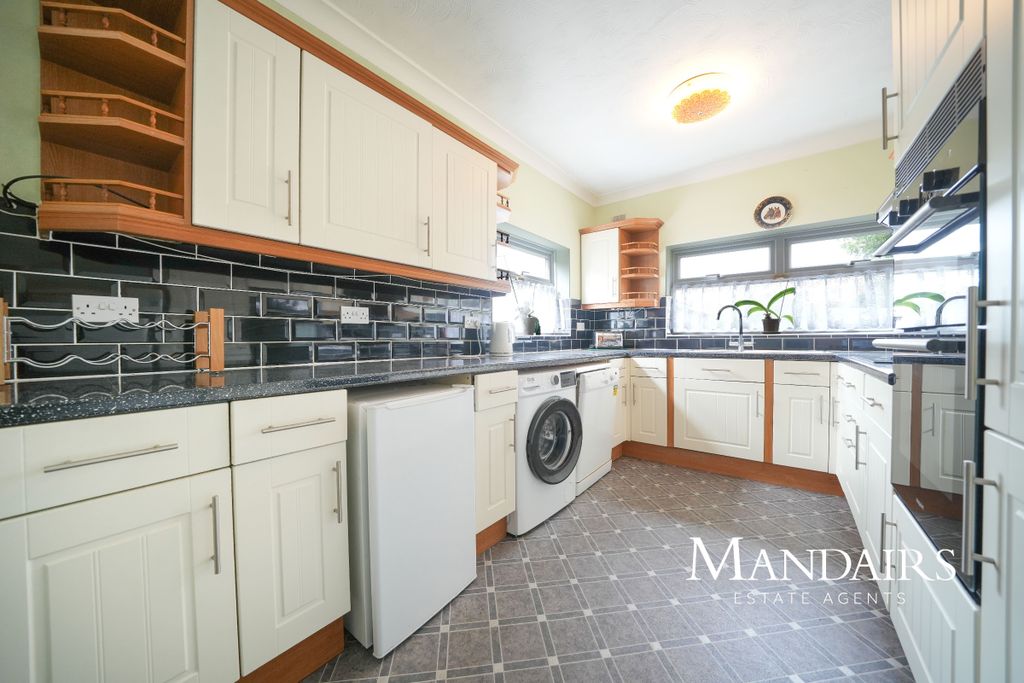Property photo 1 of 33