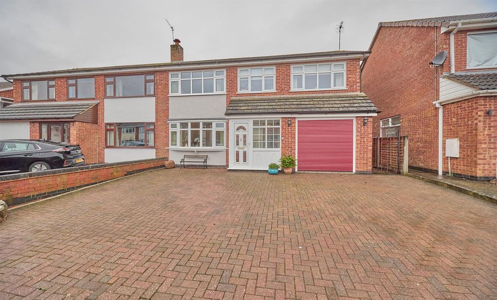 Property photo 1 of 22 Townsend Road 21.Jpg