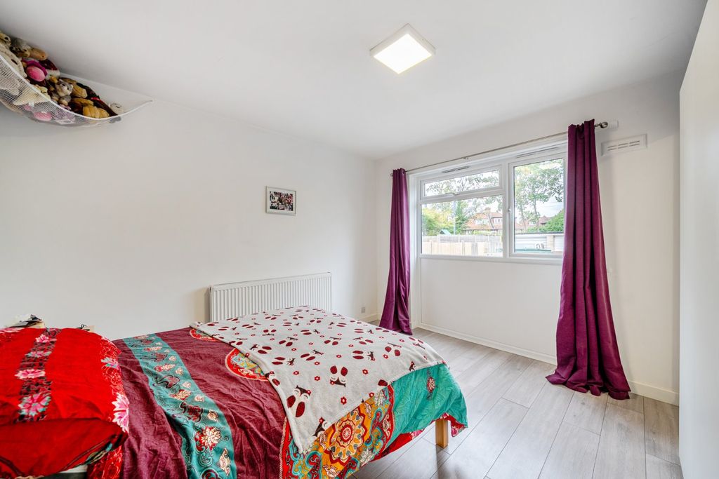 Property photo 3 of 11 Picture No. 02