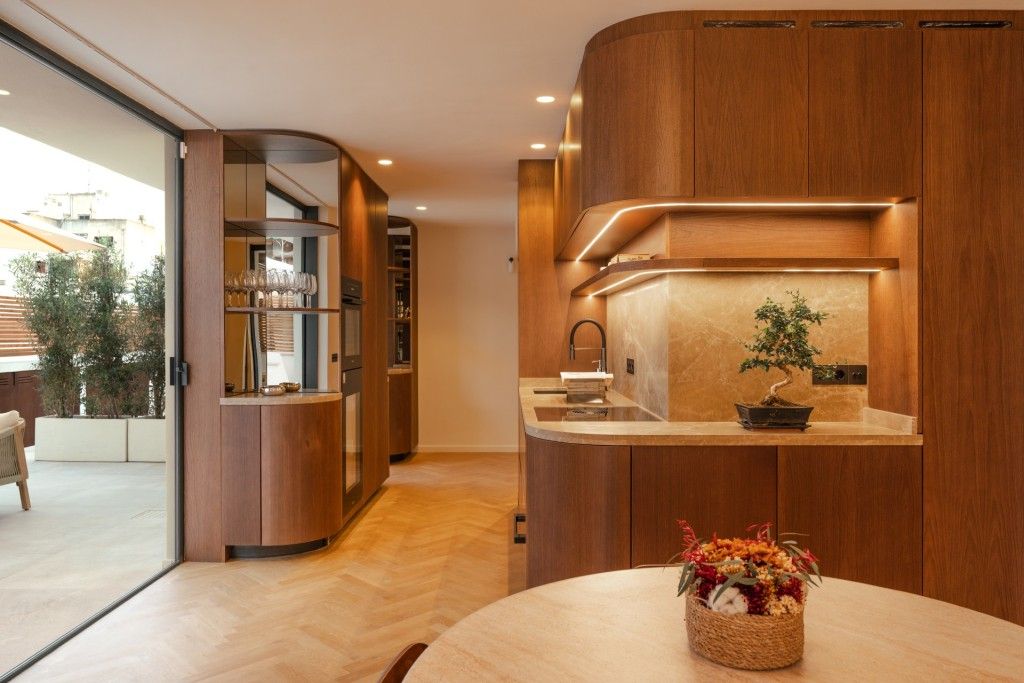 Property photo 2 of 19 Kitchen (3)