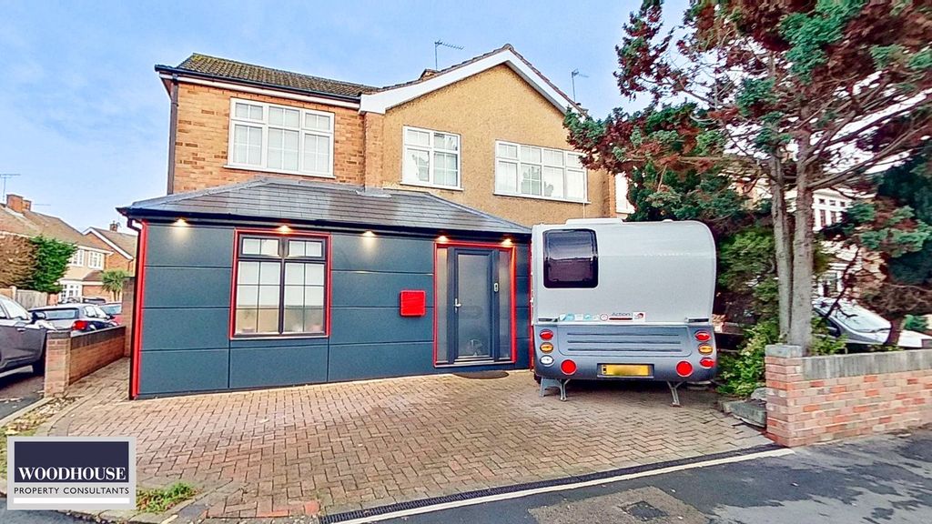 Property photo 1 of 26