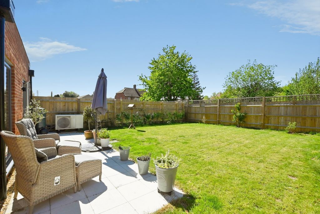 Property photo 1 of 17 Pbox-Img.Jpg