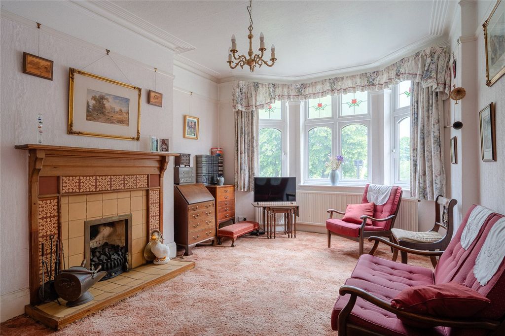 Property photo 2 of 15 Picture No. 17