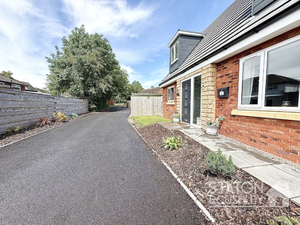 Property photo 2 of 25