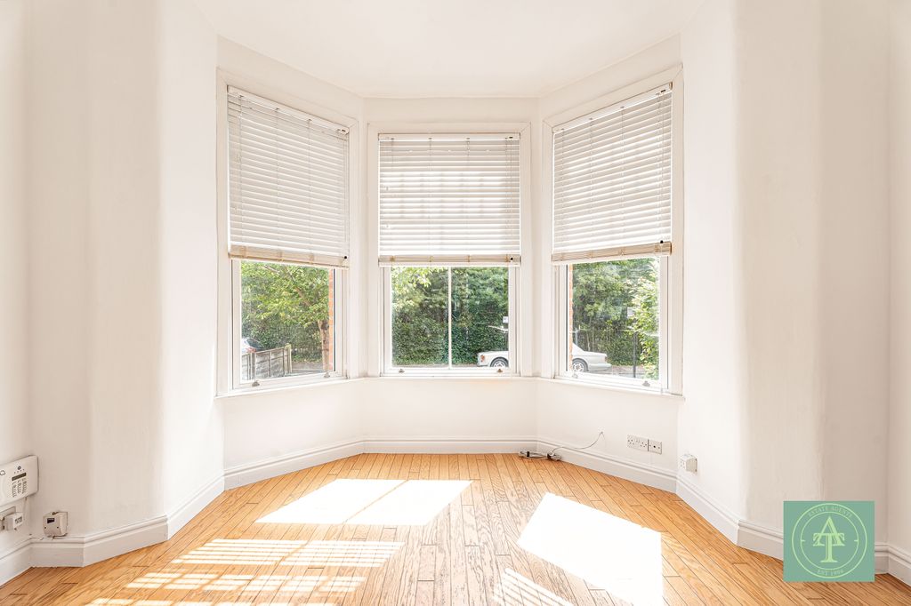 Property photo 3 of 14 Gallery