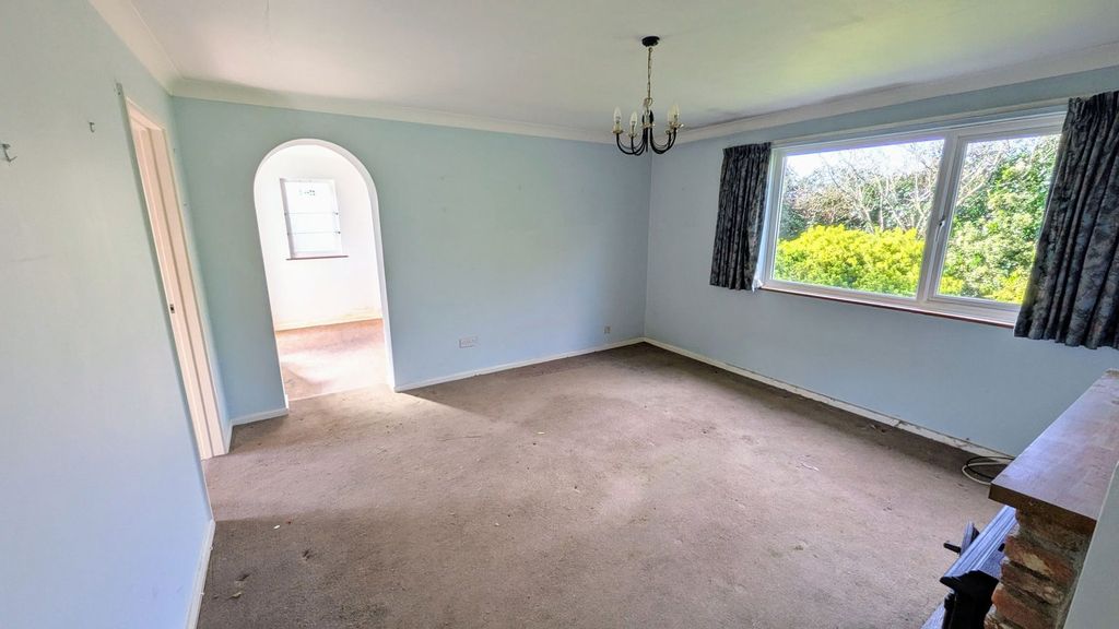 Property photo 2 of 9