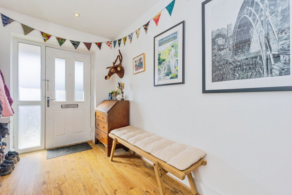 Property photo 2 of 25 Pbox-Img.Jpg