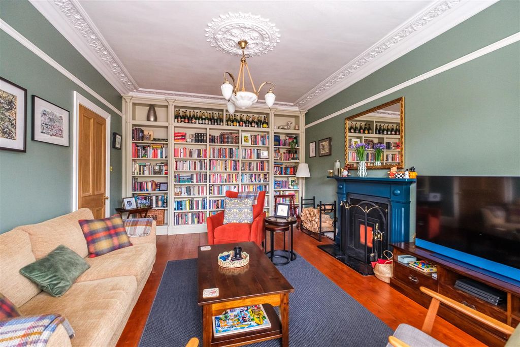 Property photo 3 of 37 Overton Road-14.Jpg