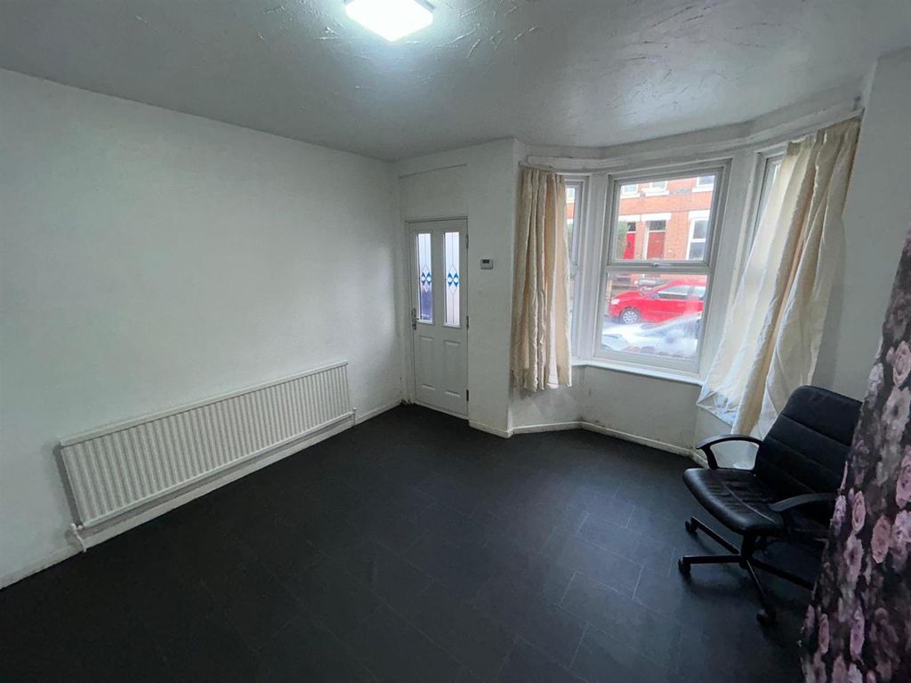 Property photo 3 of 14 Front Room 1.2