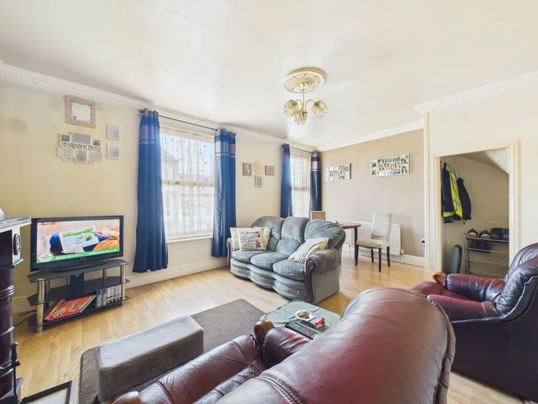 Property photo 2 of 18
